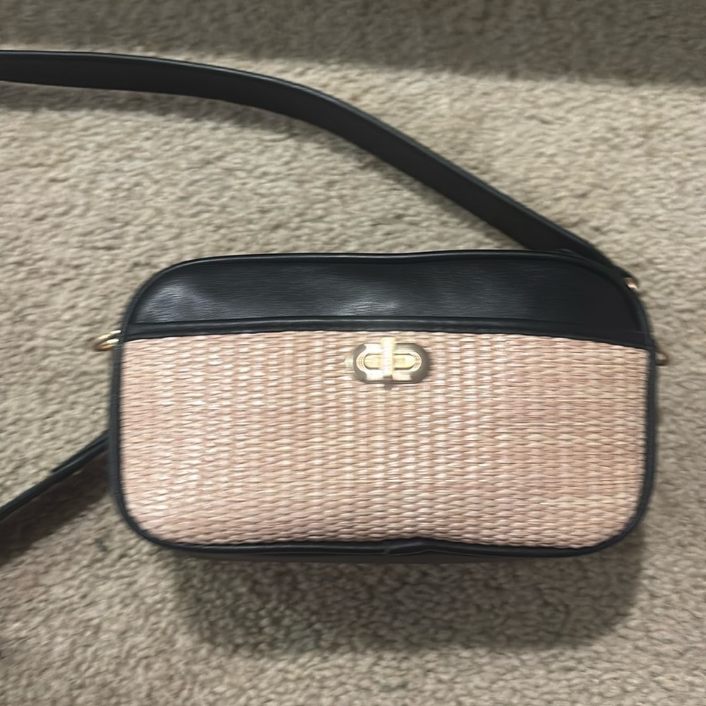 Handbag never used, brand new